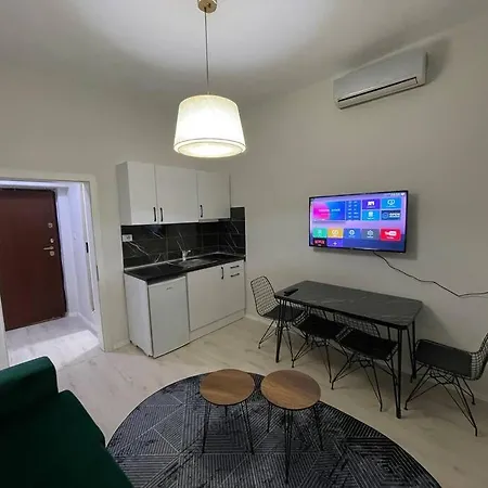 One Bedroom In Blloku, * Tirana